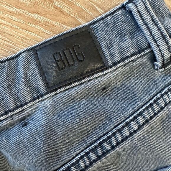 BDG MOM HIGH RISE JEAN - Washed black color - Size 24 - Picture 6 of 6